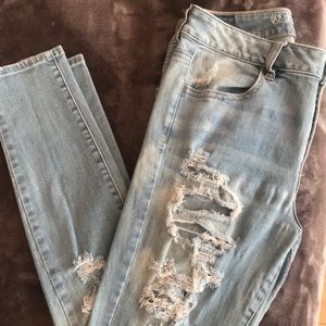 American Eagle Super Stretch Ripped Jeans!
